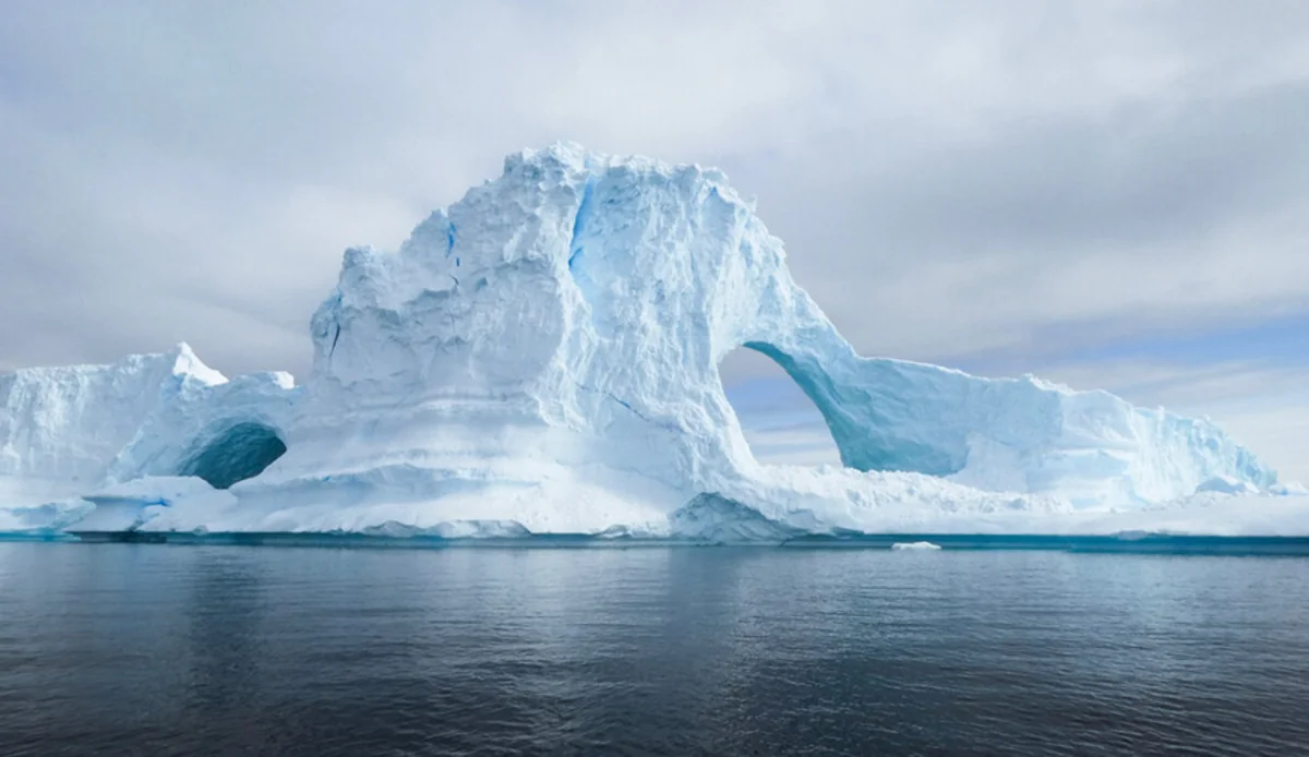 Scientists predict giant tsunamis due to glacier melting in Antarctica