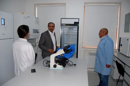 Dövlət Baytarlıq Xidmətinin rəisi Ucar və Samuxda profilaktiki peyvəndləmə işləri ilə tanış olub