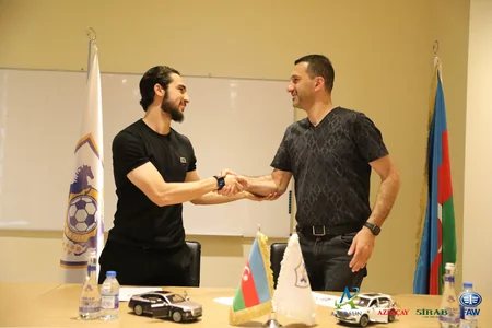 Карабах продлил контракты с еще двумя игроками