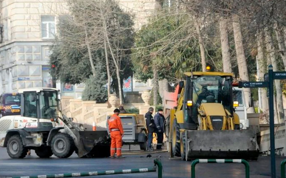 Bakının əsas prospektlərindən birində təmir işlərinin bitəcəyi vaxt açıqlanıb