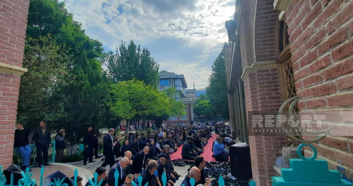 Naxçıvanda bayram namazı qılınıb