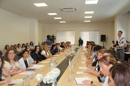 Bakıda “Xurafat və dini radikalizmlə mübarizədə qadınların rolu” mövzusunda konfrans keçirilib