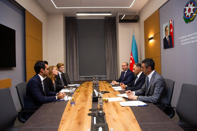 Обсуждено внедрение в Азербайджане услуги спутникового интернета Starlink