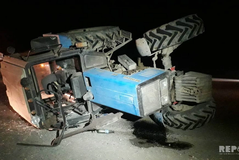 В Кюрдемире перевернулся трактор, пострадал водитель - ФОТО