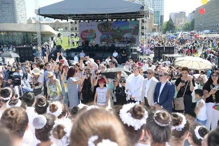 Heydər Əliyev Mərkəzinin parkında Uşaq festivalı keçirilib