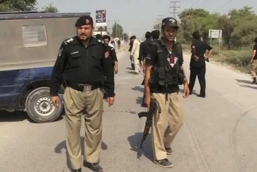 В результате взрыва в пакистанском Пешаваре ранены семеро патрульных