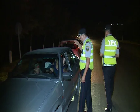 Yol polisi Göygöldə reyd keçirib, avtomobili sərxoş vəziyyətdə idarə edən 17 nəfər aşkarlanıb