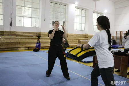 İsrailli təlimçi Bakıda qadınların özünümüdafiəsi üzrə master-klass keçib - FOTO