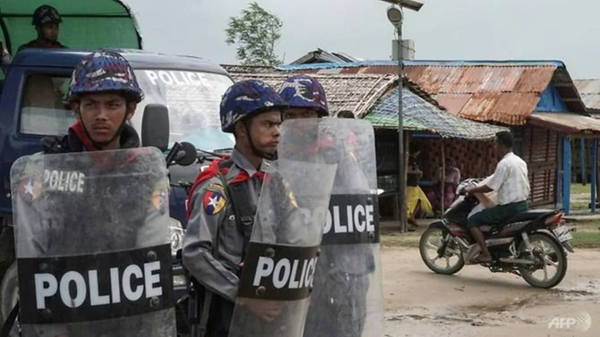 Myanmada polis etirazçılara atəş açıb, 7 nəfər ölüb