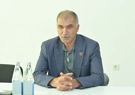 Elm və təhsil naziri Sabirabadda vətəndaşları qəbul edib