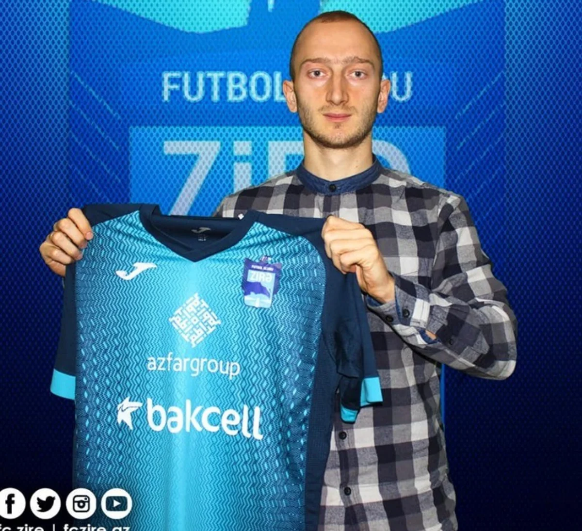 Zirə Moldova yığmasının futbolçusu ilə müqavilə imzalayıb