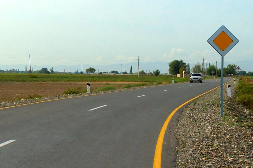 Ağdamda 3 cəbhəyanı kəndin yolu yenidən qurulub