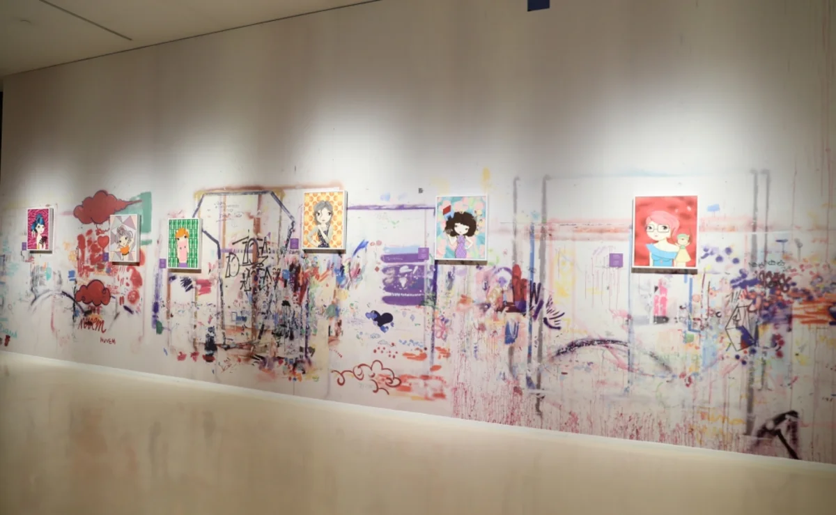 Heydər Əliyev Mərkəzində braziliyalı rəssam Nina Pandolfonun fərdi sərgisi açılıb