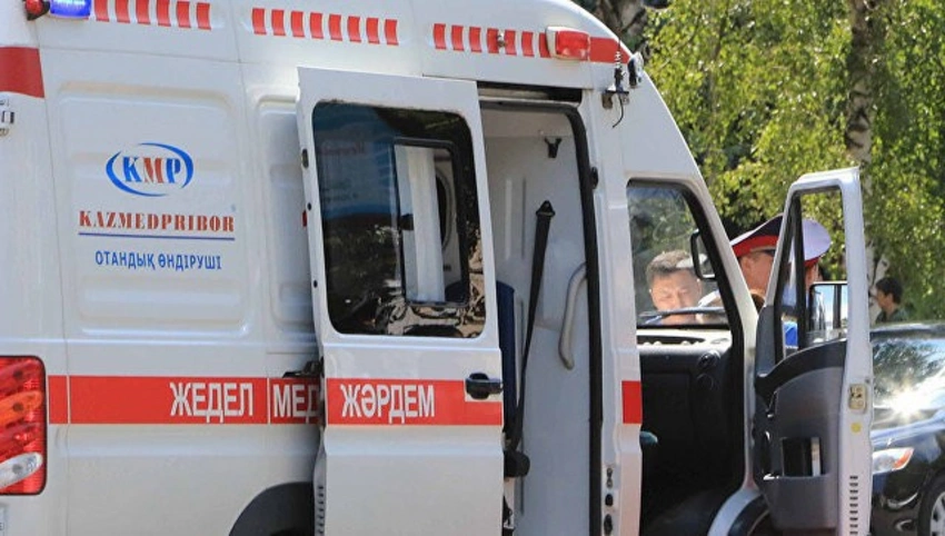 Qazaxıstanda yol qəzasında 7 nəfər ölüb