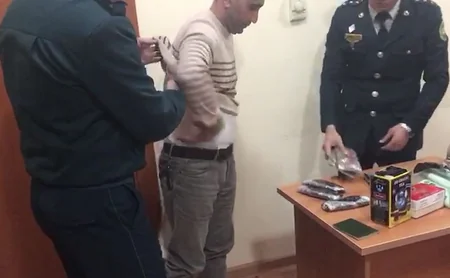İrandan Azərbaycana narkotik keçirməyə cəhd göstərən şəxs saxlanılıb