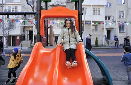 “Bizim həyət” layihəsi çərçivəsində daha bir həyət abadlaşdırılıb