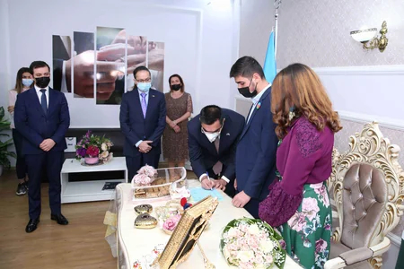 Azərbaycanlı gənc pakistanlı qızla evləndi
