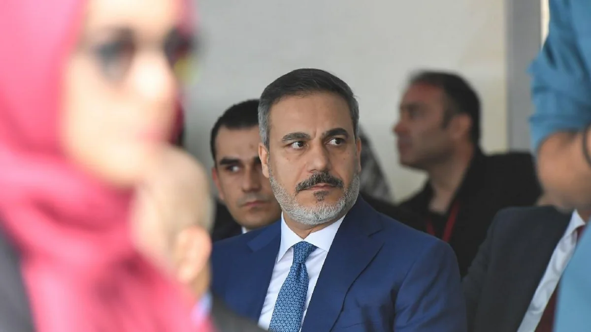 Hakan Fidan: Türkiyə Ukraynaya humanitar yardımı davam etdirəcək