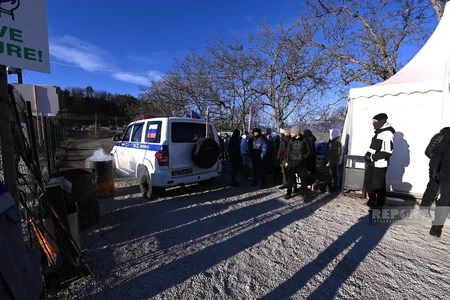 Russian peacekeepers' vehicle passes freely along Khankandi-Lachin road again