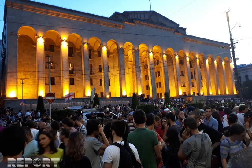 Tbilisidə etiraz aksiyası davam edir - FOTO
