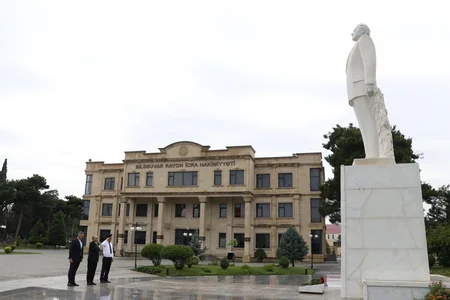 Baş prokuror Biləsuvarda vətəndaşları qəbul edib