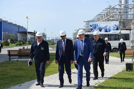 Bakı Ali Neft Məktəbinin rektoru Azərikimya İstehsalat Birliyində olub