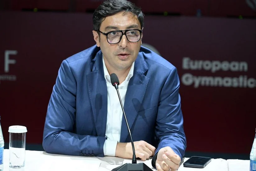 Fərid Qayıbov beynəlxalq yarışlarda uğur qazanmış idmançılarla görüşüb