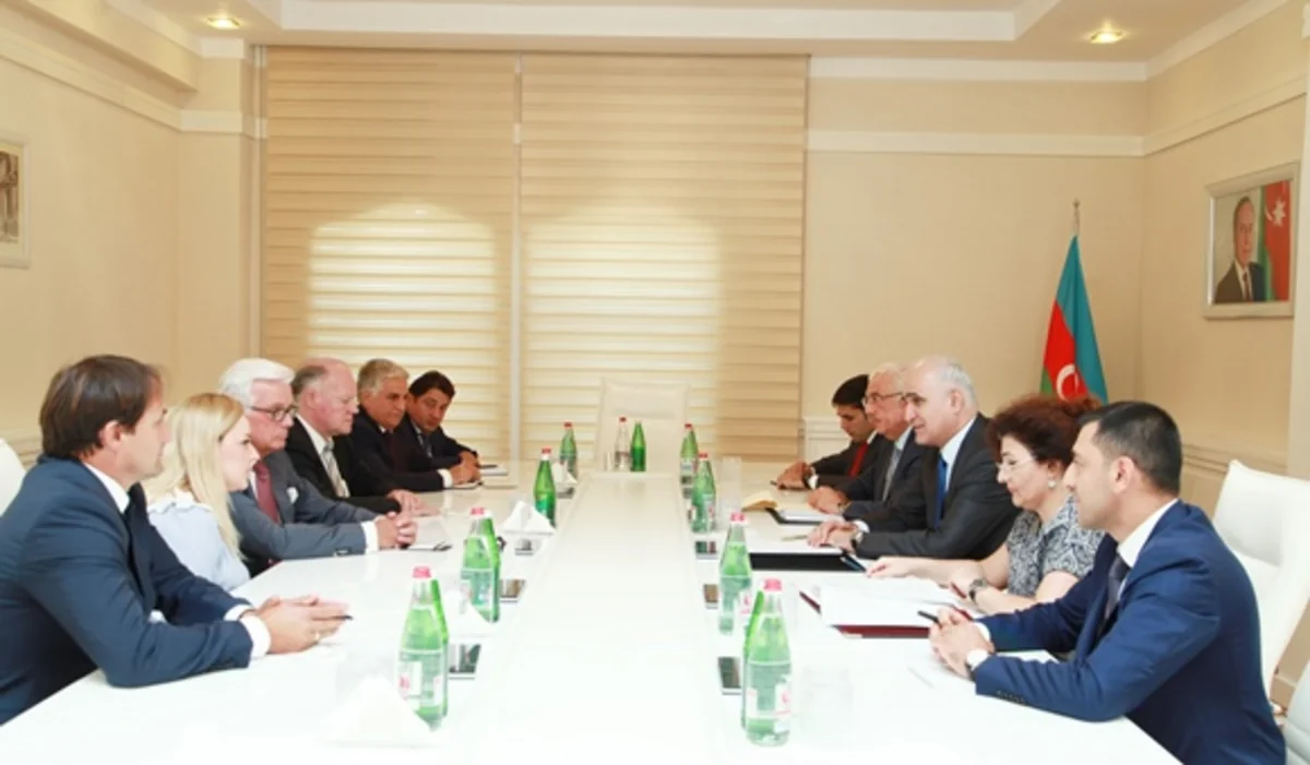 İqtisadiyyat naziri Almaniyanın “TEMCO Group” şirkətinin rəhbəri ilə görüşüb