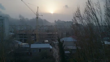 Bakıda hündürmərtəbəli yaşayış binasında baş verən yanğın söndürülüb - YENİLƏNİB - FOTO