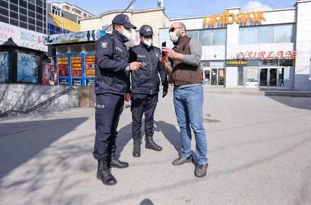 Bakıda evdən çıxma icazəsi olmayan sürücü və sərnişilər cərimələnib
