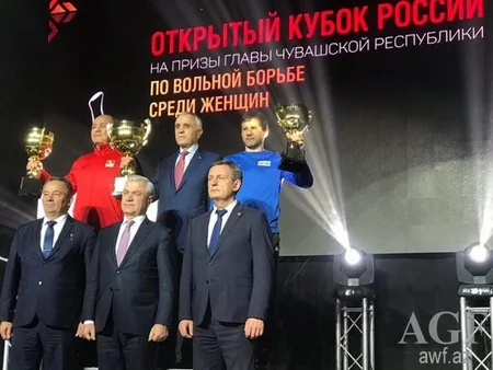 Qadın güləşçilərimiz Rusiyada iki medal qazanıb