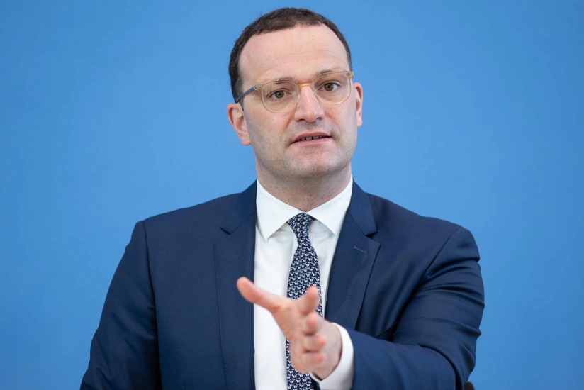 Almaniyanın səhiyyə naziri: 2022-ci ilin yazında pandemiyanı dəf edə bilərik