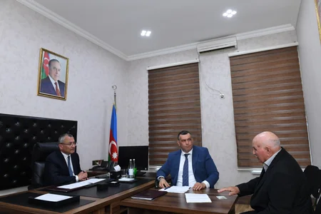 Rövşən Rzayev vətəndaş qəbulu keçirib