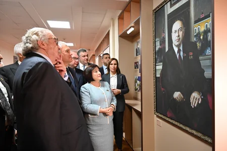 Rusiya Dövlət Dumasında Heydər Əliyevin 100 illiyinə həsr olunmuş sərgi təşkil olunub, MM sədri tədbirdə iştirak edib