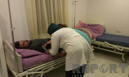 Lənkəranda avtomobil su kanalına aşıb, 5 nəfər xəsarət alıb - FOTO