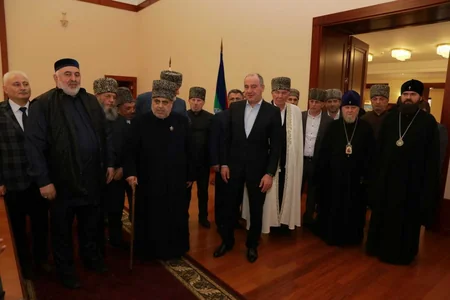 Allahşükür Paşazadə Qaraçay-Çərkəz Respublikasının ordeni ilə təltif edilib