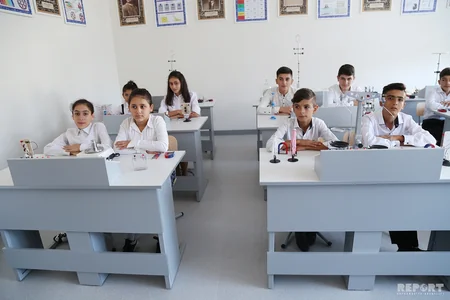 Atılmış uşaqlar oyuncaqlarını atmır... - REPORTAJ