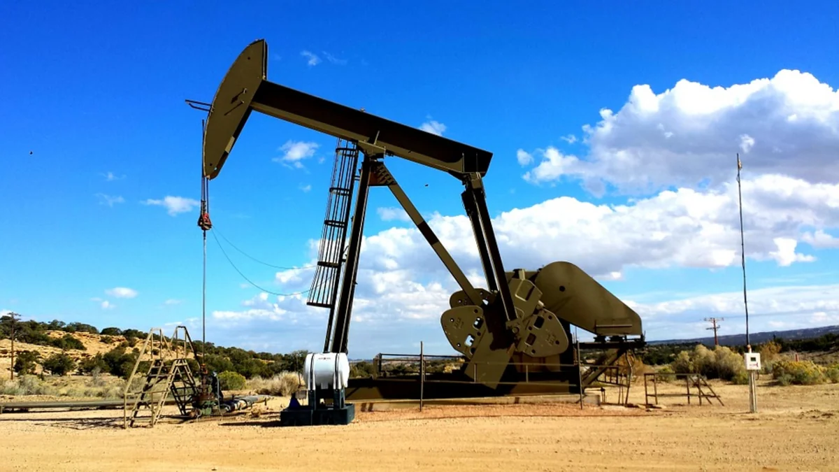 Объем мировых резервных нефтедобывающих мощностей сократился