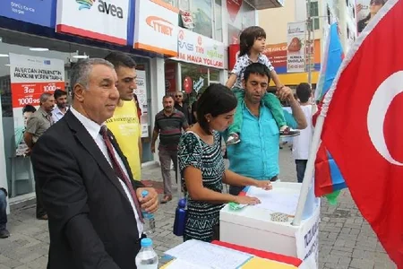 İğdırda ermənicə lövhənin yığışdırılması üçün imza toplanır