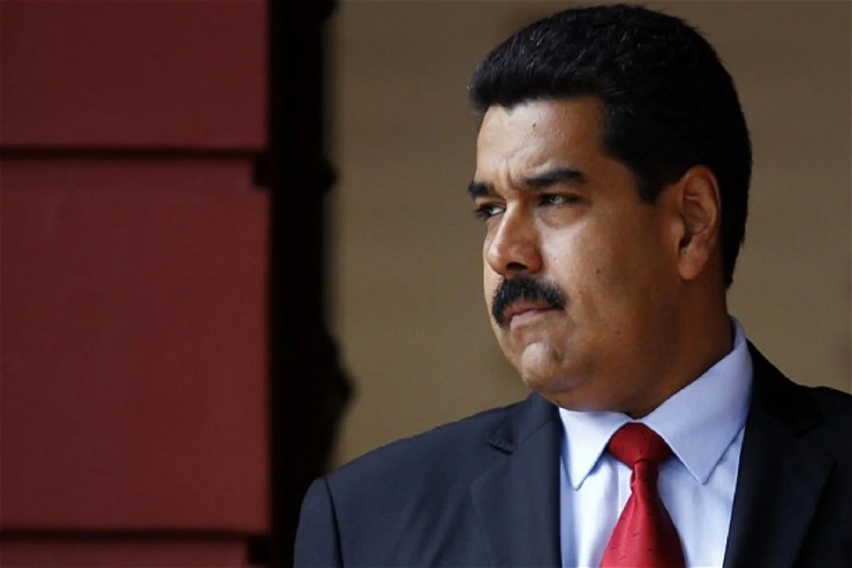 Maduro Venesuelanın işlərinə qarışmamaqla bağlı Trampa ünvanlanan məktubu imzalayıb