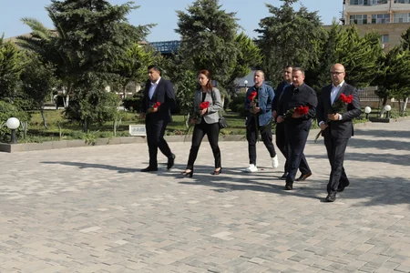 “Neft Daşları”nda “Neftçi” Futbol Klubu ilə neftçilər arasında yoldaşlıq görüşü keçirilib