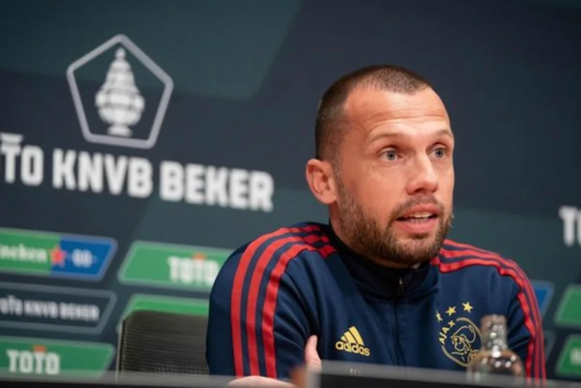 Ayaksın baş məşqçisi istefaya göndərilib