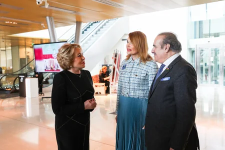Matviyenko Azərbaycan Milli Xalça Muzeyi ilə tanış olub