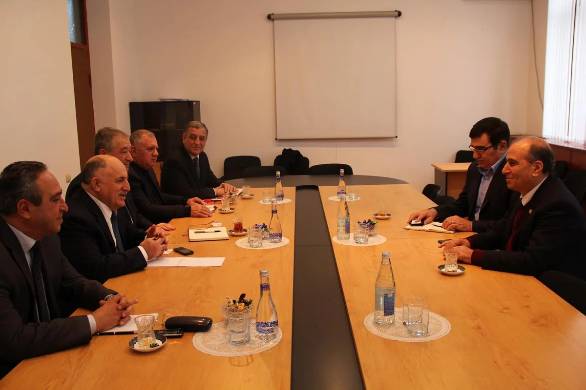 İran Azərbaycana üçüncü ölkələrin bazarına birgə çıxmağı təklif edib