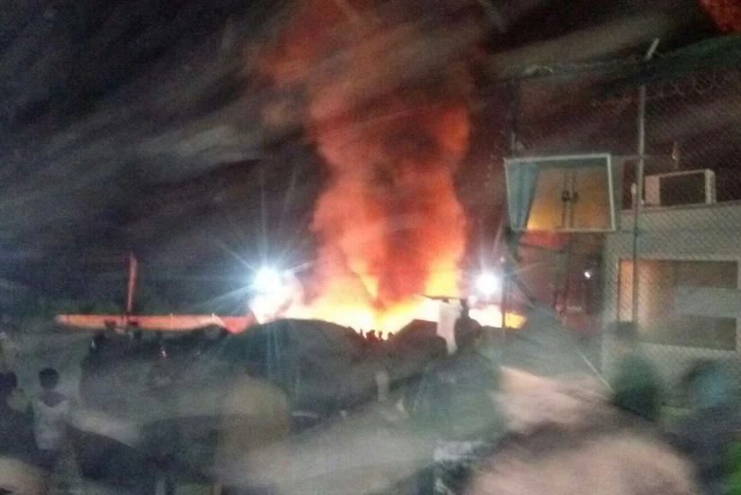 При пожаре в лагере мигрантов на греческом острове Лесбос погибли три человека