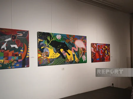 Nine Senses Art Centerdə azərbaycanlı rəssam Raminə Səadatxanın fərdi sərgisi açılıb
