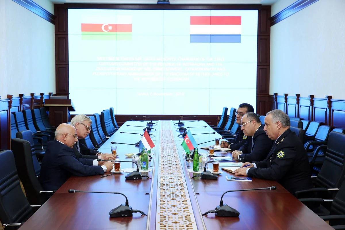 DGK sədri Niderland səfiri ilə görüşüb