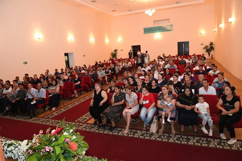 Pirallahıda salınan yeni kompleksdə məcburi köçkünlərin yerləşdirilməsinə başlanılıb