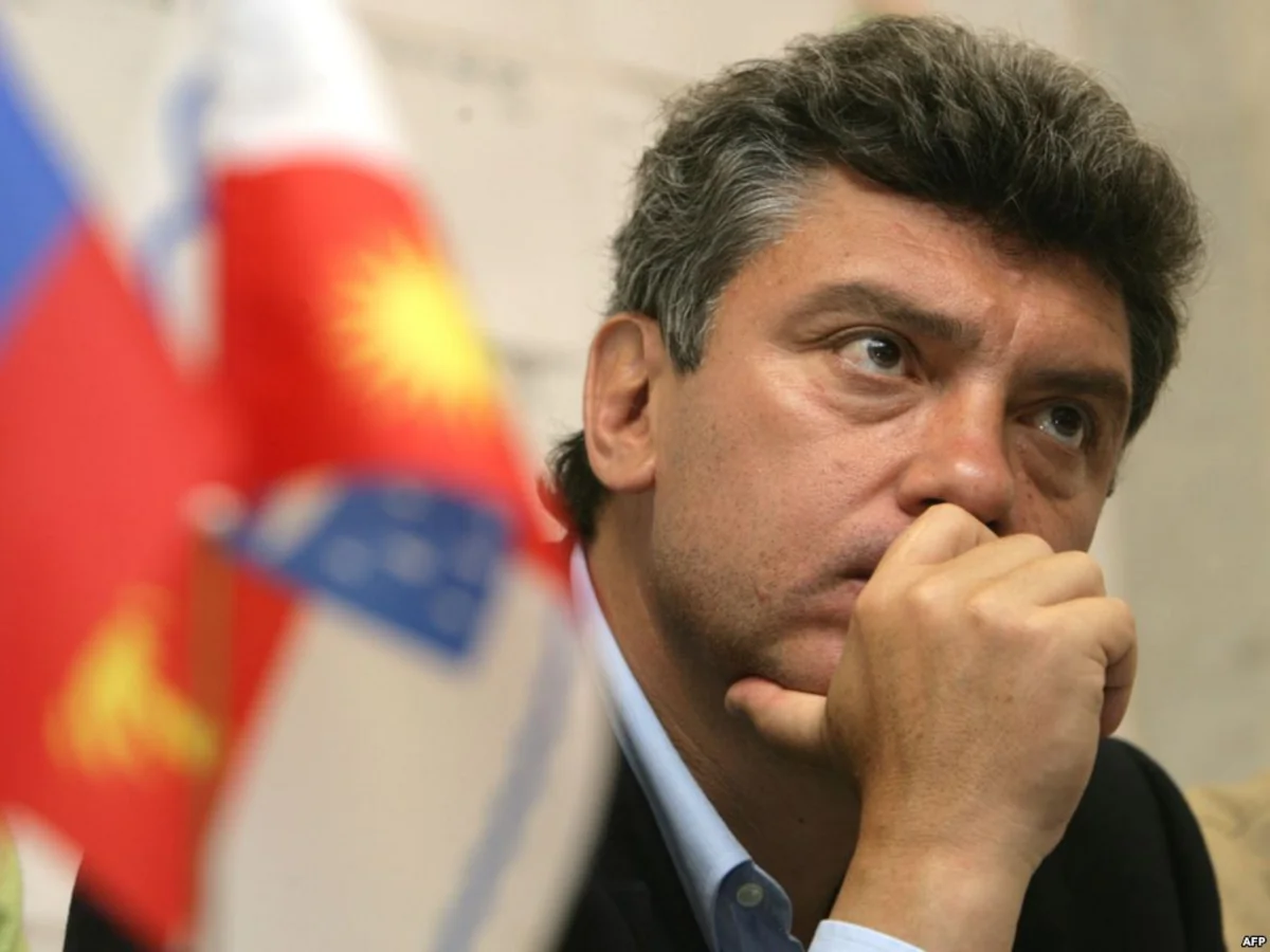 ​Ukrayna prezidenti Nemtsovu ordenlə təltif edib
