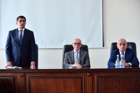 Sumqayıt Dövlət Universitetinin yeni rektoru kollektivə təqdim olunub